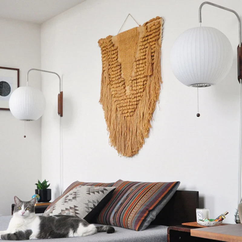 Wandlamp met Scharnierende Kap - Plug-In - Verstelbare Lichtrichting - Scandinavisch Design - Walnoot Accent | Sansoti