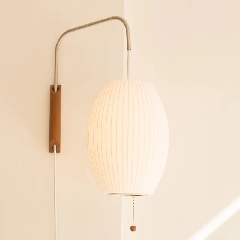 Wandlamp met Scharnierende Kap - Plug-In - Verstelbare Lichtrichting - Scandinavisch Design - Walnoot Accent | Sansoti