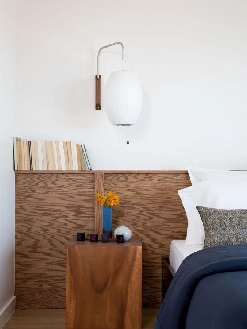 Wandlamp met Scharnierende Kap - Plug-In - Verstelbare Lichtrichting - Scandinavisch Design - Walnoot Accent | Sansoti