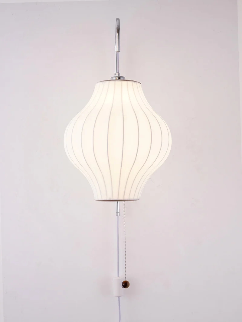 Wandlamp met Scharnierende Kap - Plug-In - Verstelbare Lichtrichting - Scandinavisch Design - Walnoot Accent | Sansoti