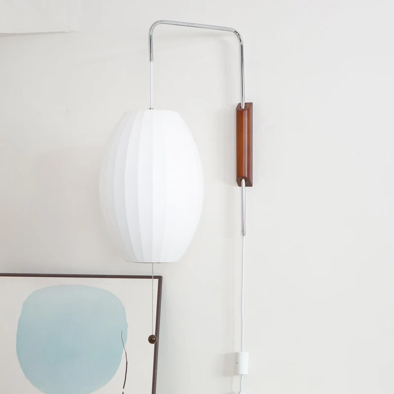 Wandlamp met Scharnierende Kap - Plug-In - Verstelbare Lichtrichting - Scandinavisch Design - Walnoot Accent | Sansoti