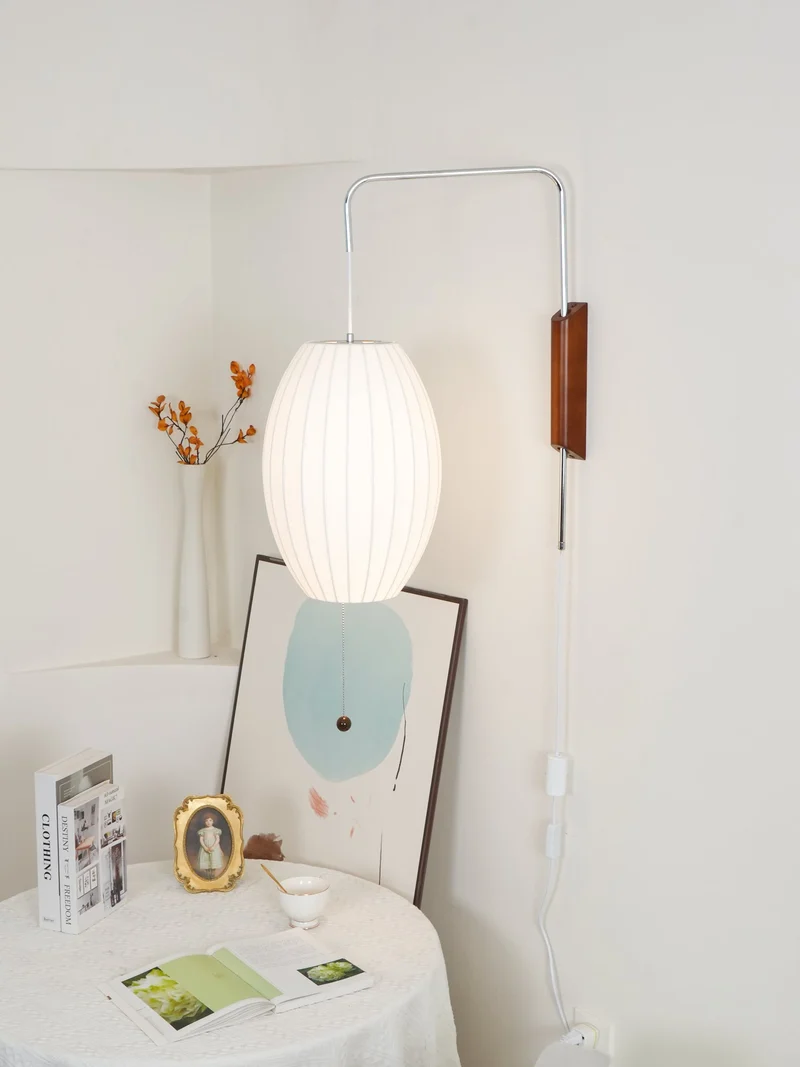 Wandlamp met Scharnierende Kap - Plug-In - Verstelbare Lichtrichting - Scandinavisch Design - Walnoot Accent | Sansoti