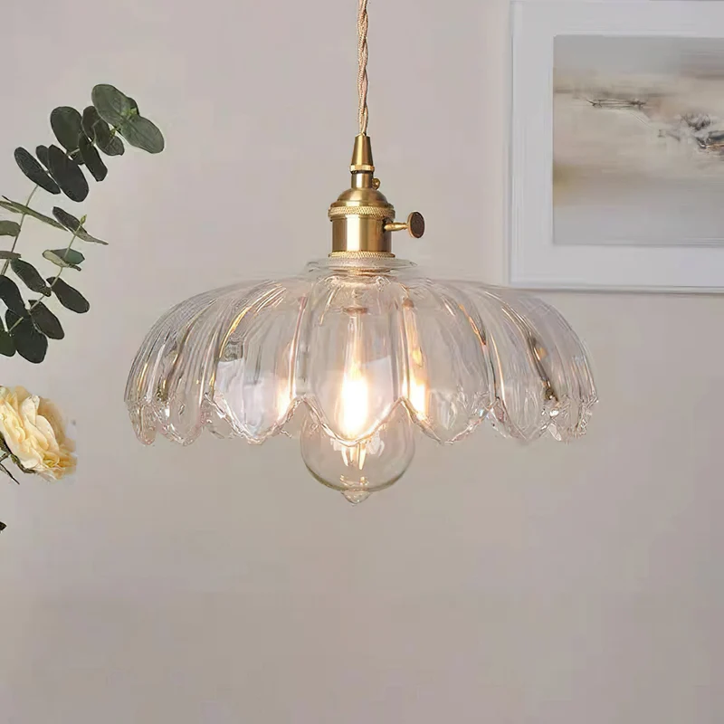 Retro Hanglamp met Bloembladkap en Messing Armatuur – Vintage Elegantie in Zes Glaskleuren – Enkele of Drievoudige Lichtpunten | Sansoti