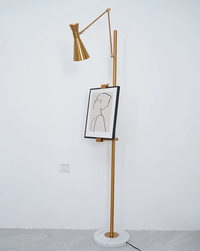 Vloerlamp met Ezelhouder Goudkleurig Frame Marmeren Voet E26/E27 Max 40W Moderne Verlichting voor Kunstwerken en Interieur | Sansoti