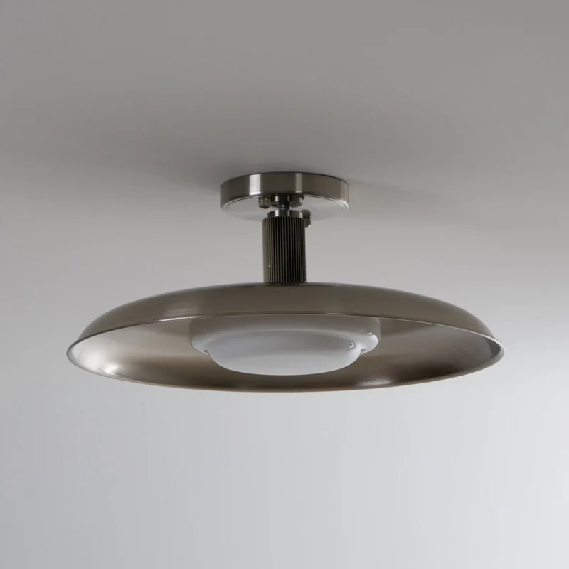 Plafondlamp met handgeblazen glazen kap en gestructureerde metalen rozet – warm sfeerlicht voor woonkamer, slaapkamer en entree | Sansoti
