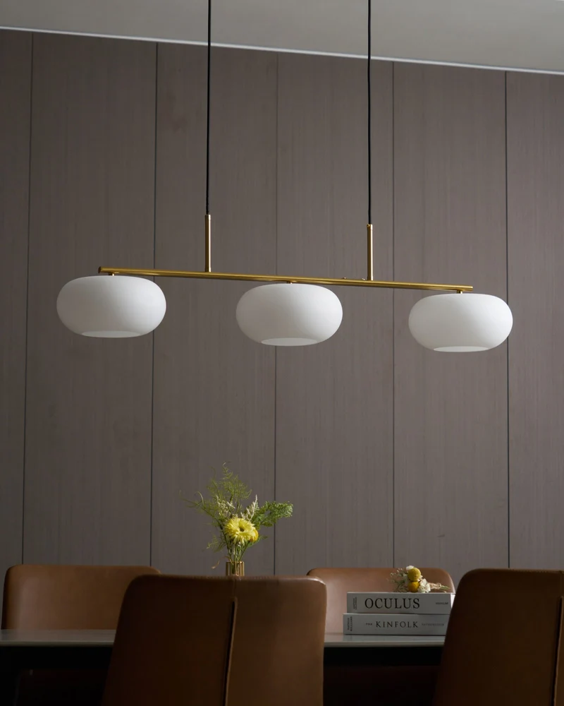Design Hanglamp met 3 Globe Kapjes - Stijlvolle Eetkamerverlichting voor Tafel en Kookeiland - Verstelbaar 150 cm - Nikkel of Goud - E26/E27 | Sansoti