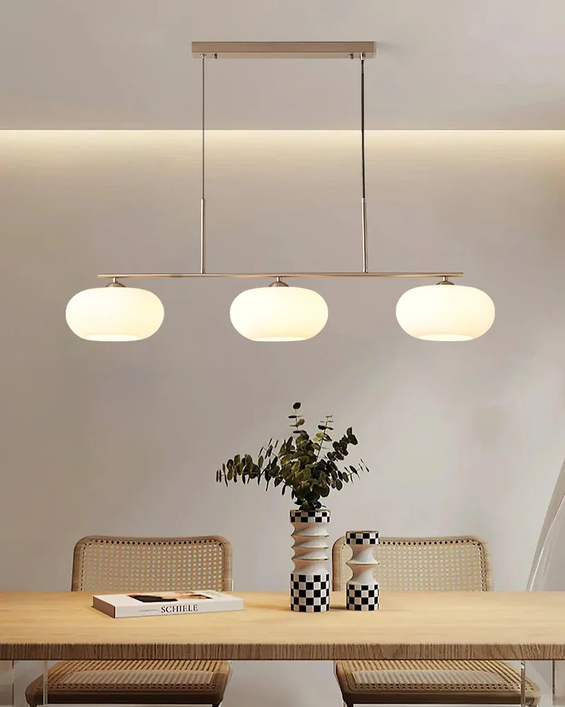 Design Hanglamp met 3 Globe Kapjes - Stijlvolle Eetkamerverlichting voor Tafel en Kookeiland - Verstelbaar 150 cm - Nikkel of Goud - E26/E27 | Sansoti