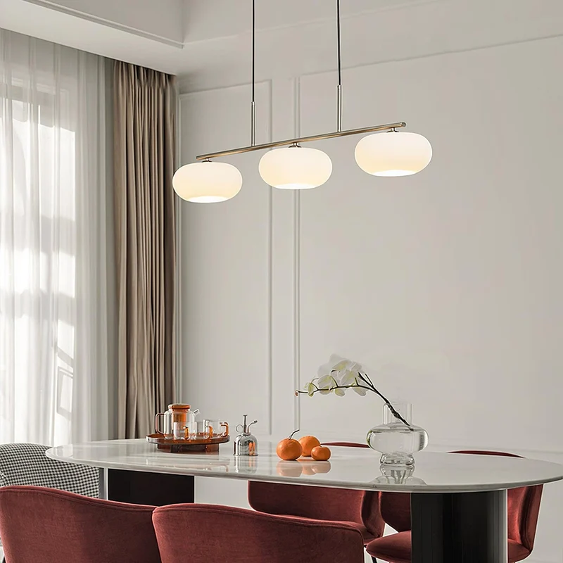 Design Hanglamp met 3 Globe Kapjes - Stijlvolle Eetkamerverlichting voor Tafel en Kookeiland - Verstelbaar 150 cm - Nikkel of Goud - E26/E27 | Sansoti