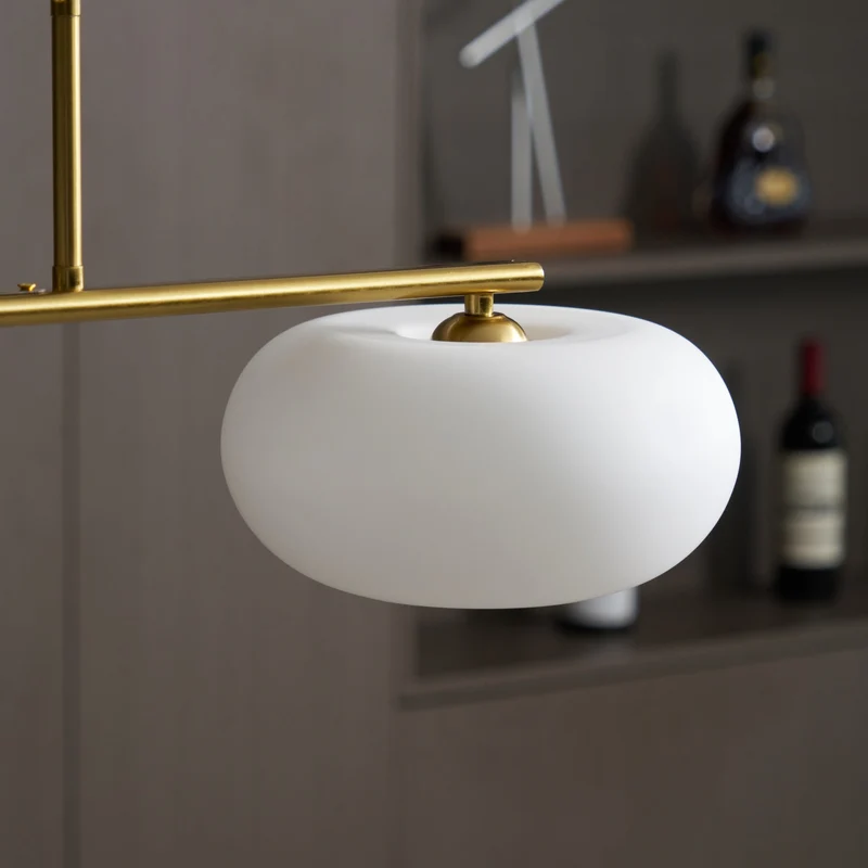 Design Hanglamp met 3 Globe Kapjes - Stijlvolle Eetkamerverlichting voor Tafel en Kookeiland - Verstelbaar 150 cm - Nikkel of Goud - E26/E27 | Sansoti