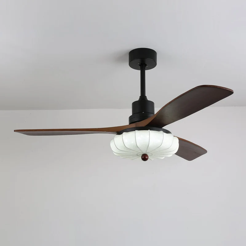 Plafondventilator met Verlichting – DC-Motor – Lotus-Dessin Katoenen Kap – Walnoothouten Bladen – Regelbaar & Omkeerbaar | Sansoti