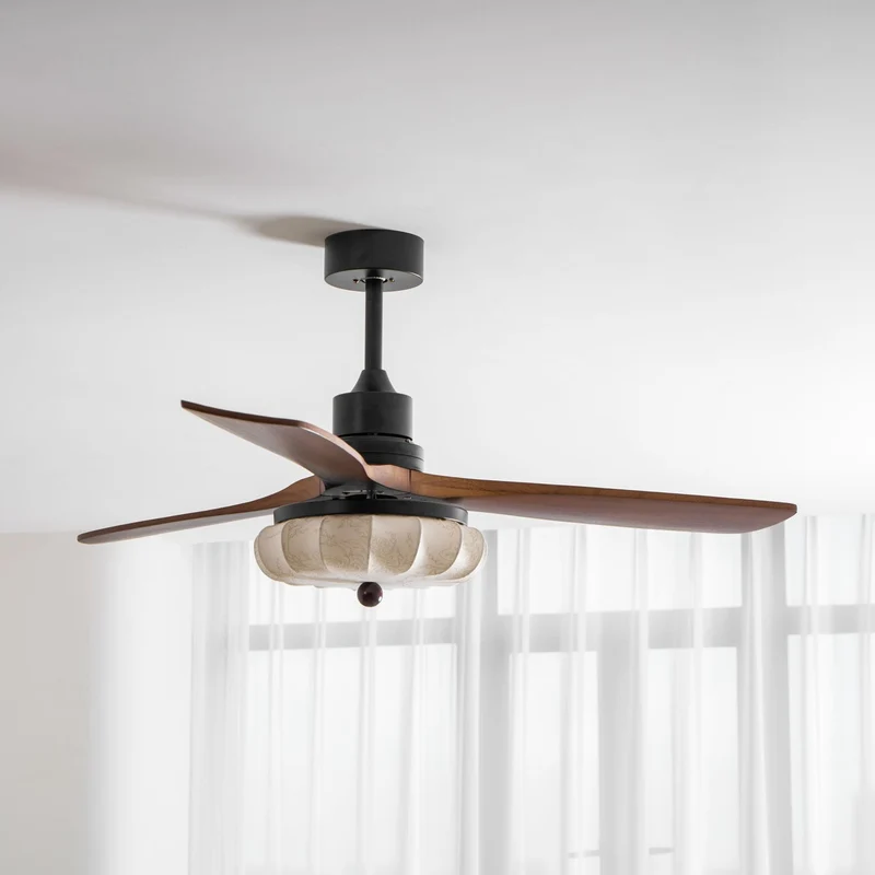 Plafondventilator met Verlichting – DC-Motor – Lotus-Dessin Katoenen Kap – Walnoothouten Bladen – Regelbaar & Omkeerbaar | Sansoti
