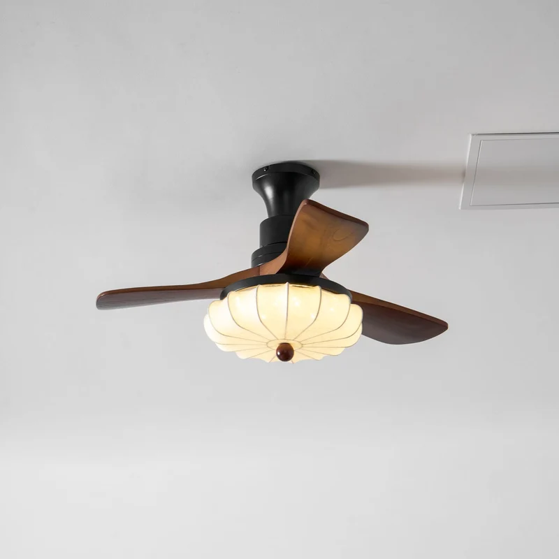 Plafondventilator met Verlichting – DC-Motor – Lotus-Dessin Katoenen Kap – Walnoothouten Bladen – Regelbaar & Omkeerbaar | Sansoti