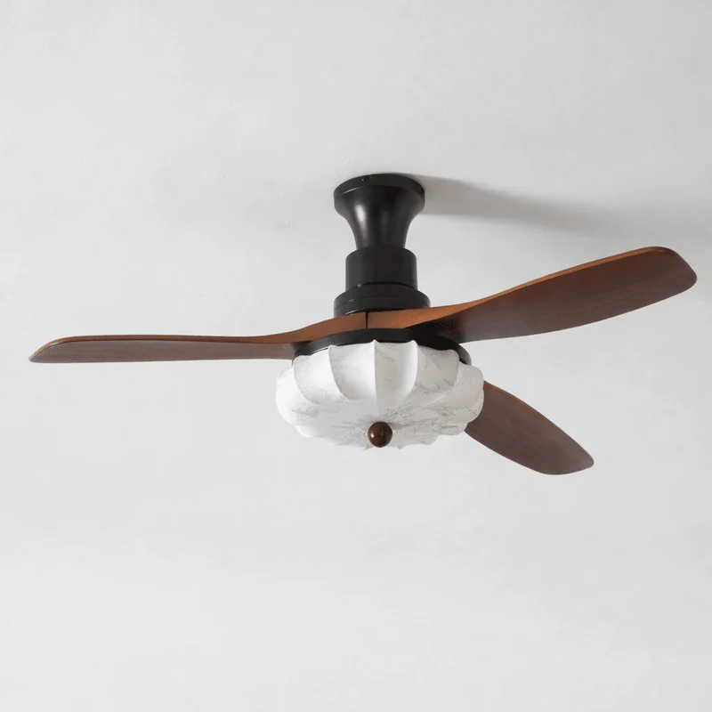 Plafondventilator met Verlichting – DC-Motor – Lotus-Dessin Katoenen Kap – Walnoothouten Bladen – Regelbaar & Omkeerbaar | Sansoti