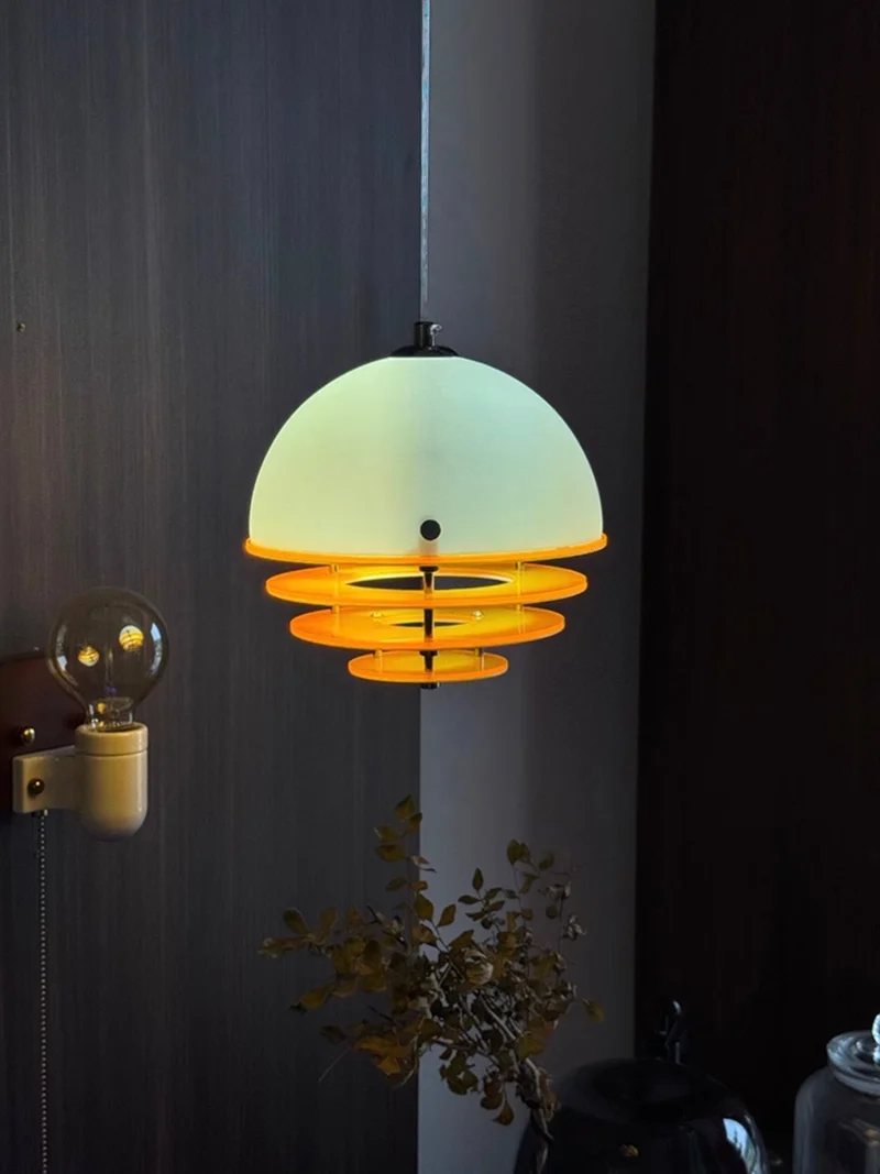 Stijlvolle Hanglamp Bauhaus Design Oranje-Wit Sfeerverlichting voor Moderne Interieurs | Sansoti