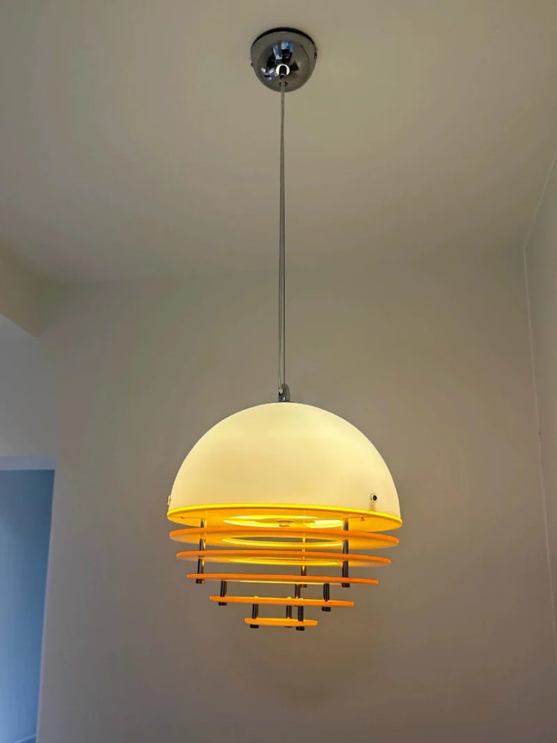 Stijlvolle Hanglamp Bauhaus Design Oranje-Wit Sfeerverlichting voor Moderne Interieurs | Sansoti