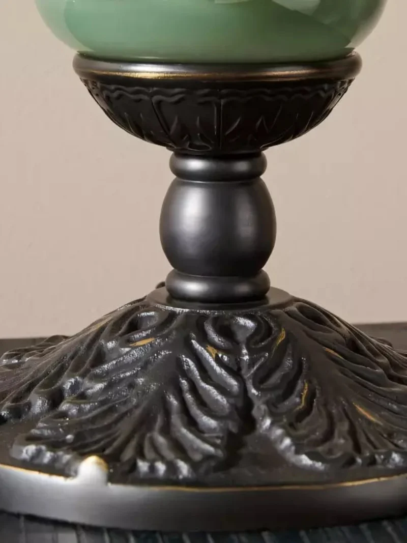 Vintage Glazen Tafellamp met Messing of Zwarte Afwerking | Sansoti