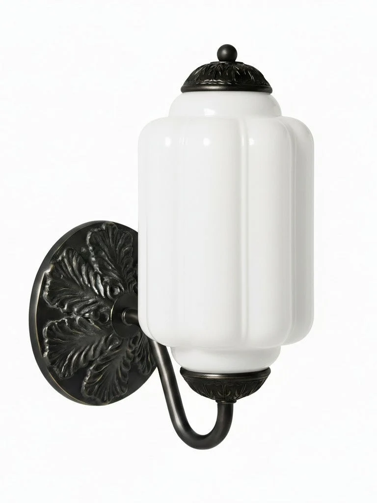 Melkglazen Wandlamp Eloise voor Hal en Slaapkamer | Vintage Wandverlichting met Melkwit Glas | Sansoti