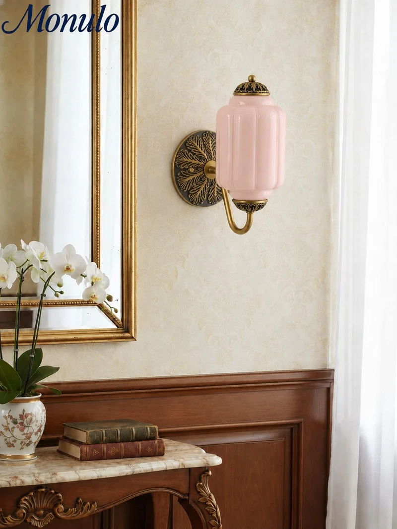 Melkglazen Wandlamp Eloise voor Hal en Slaapkamer | Vintage Wandverlichting met Melkwit Glas | Sansoti