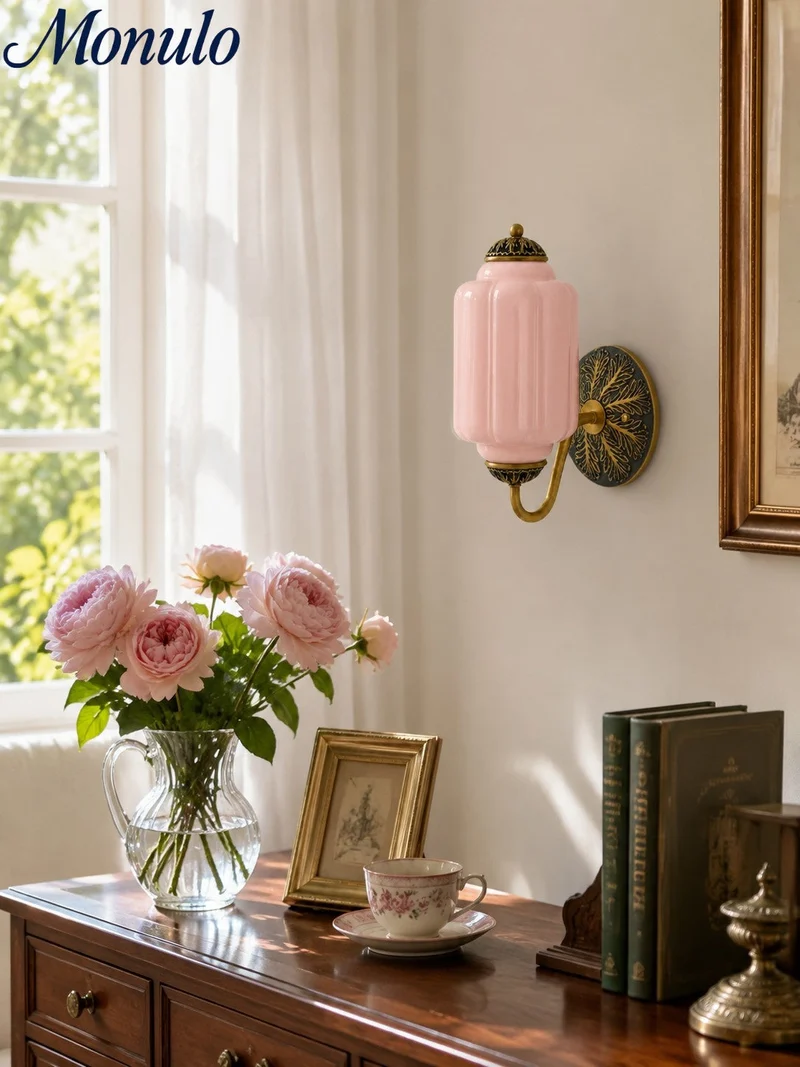 Melkglazen Wandlamp Eloise voor Hal en Slaapkamer | Vintage Wandverlichting met Melkwit Glas | Sansoti