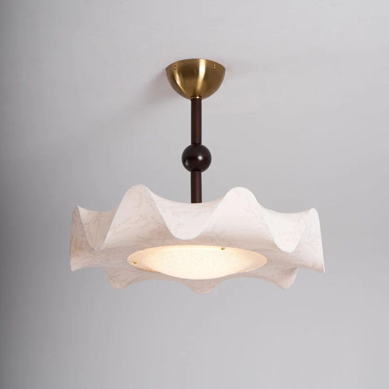 Plafondlamp met Bloemblaadjesontwerp – Walnoot & Goud – Geïntegreerde LED – Ø50cm × H44cm | Sansoti