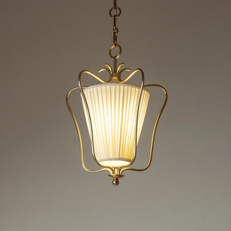 Vintage Hanglamp met Messing Afwerking en Plooistof Kap – Warm Lantaarnontwerp voor Keuken en Hal | Sansoti