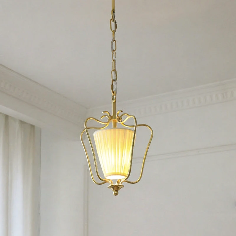 Vintage Hanglamp met Messing Afwerking en Plooistof Kap – Warm Lantaarnontwerp voor Keuken en Hal | Sansoti