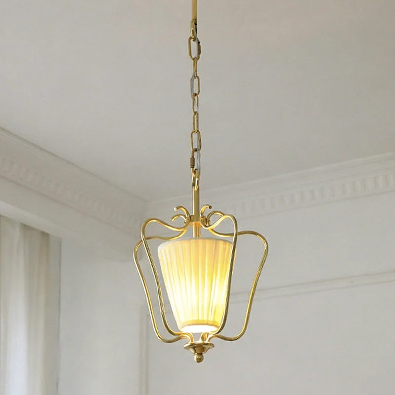 Vintage Hanglamp met Messing Afwerking en Plooistof Kap – Warm Lantaarnontwerp voor Keuken en Hal | Sansoti