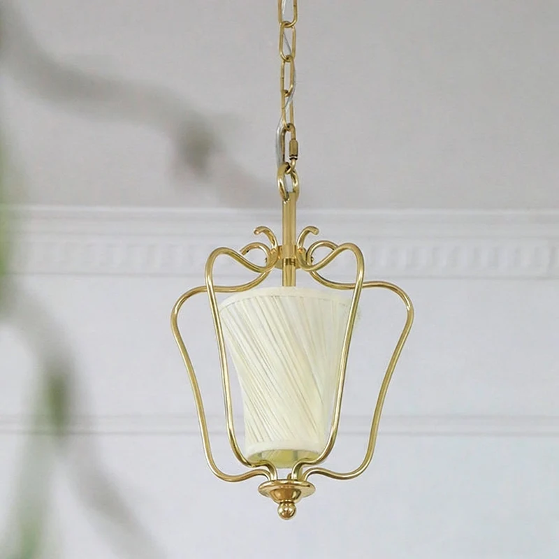 Vintage Hanglamp met Messing Afwerking en Plooistof Kap – Warm Lantaarnontwerp voor Keuken en Hal | Sansoti