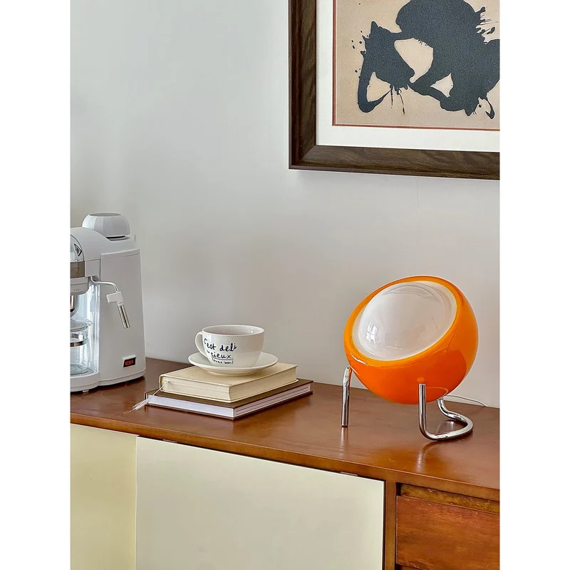 Mid-Century Tafellamp met Gekleurde Glazen Bol en Roestvrij Stalen Voet – Retro Design Verlichting voor Slaapkamer en Woonkamer | Sansoti