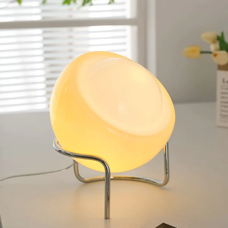 Mid-Century Tafellamp met Gekleurde Glazen Bol en Roestvrij Stalen Voet – Retro Design Verlichting voor Slaapkamer en Woonkamer | Sansoti