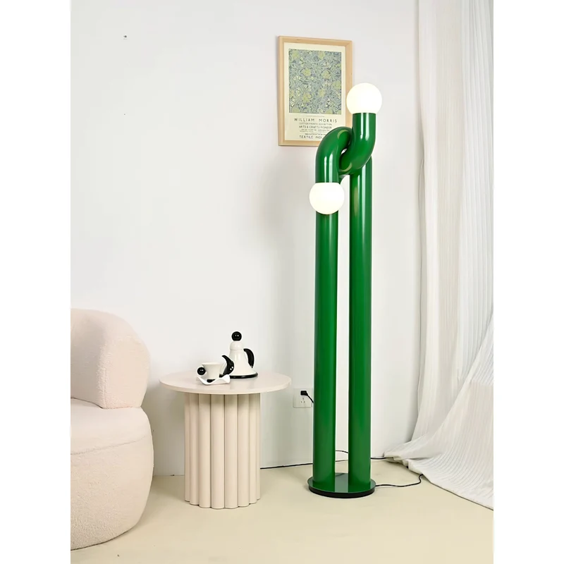 Moderne Staande Boogvorm Lamp met Twee Glazen Bollen – Decoratieve Dubbele Verlichting voor Woonkamer | Sansoti