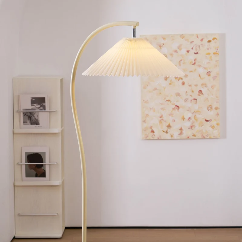 Geplooide Vloerlamp met Stoffen Kap – Modern Design Zwart Beige Groen Goud – 155cm Hoog E26/E27 – Dimbaar | Sansoti
