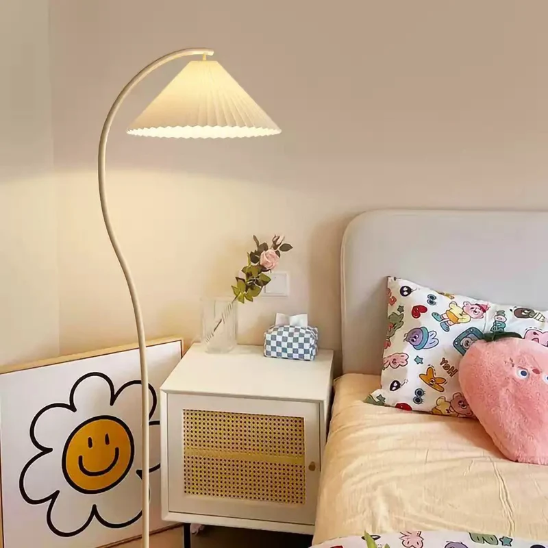 Geplooide Vloerlamp met Stoffen Kap – Modern Design Zwart Beige Groen Goud – 155cm Hoog E26/E27 – Dimbaar | Sansoti