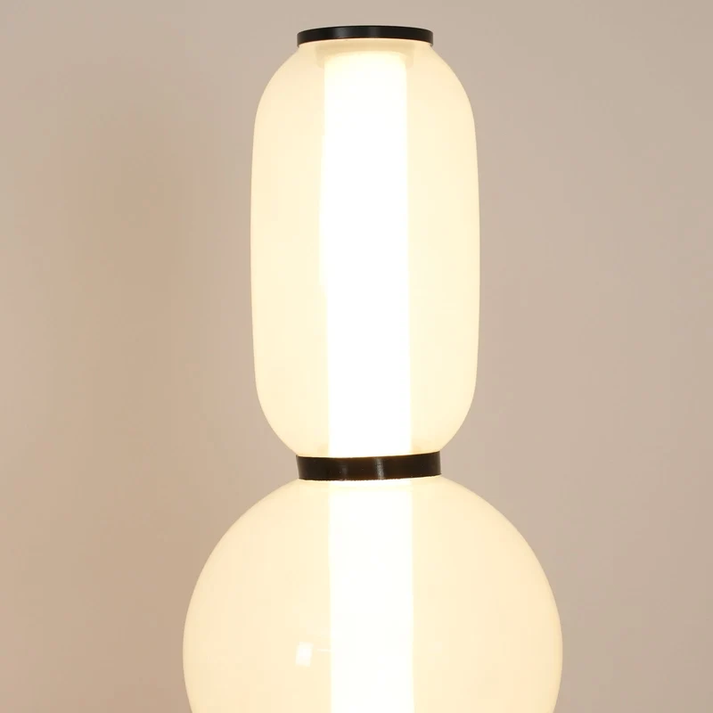 Glazen Vloerlamp met Handgeblazen Kap Zwarte Standaard Modern Design Woonkamer Verlichting | Sansoti