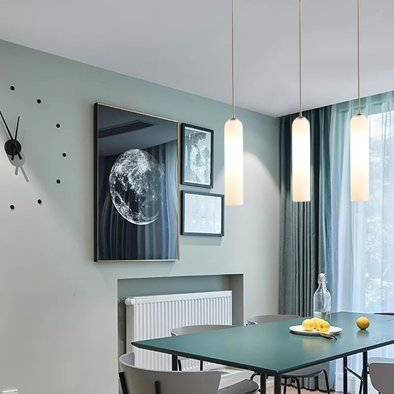 Glazen Hanglamp met Lange Buis – Mondgeblazen Glas Zwart of Goud Finish 10cm Diameter | Sansoti