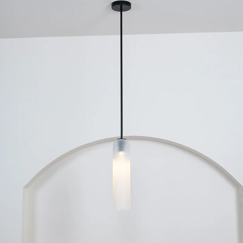 Glazen Hanglamp met Lange Buis – Mondgeblazen Glas Zwart of Goud Finish 10cm Diameter | Sansoti