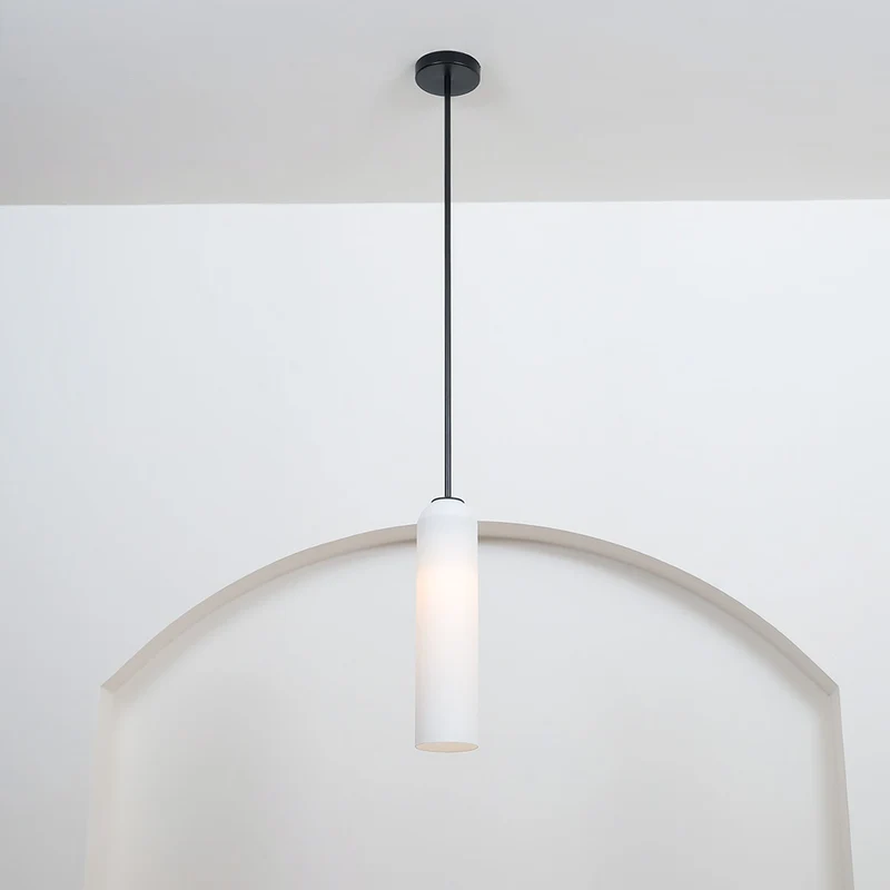 Glazen Hanglamp met Lange Buis – Mondgeblazen Glas Zwart of Goud Finish 10cm Diameter | Sansoti