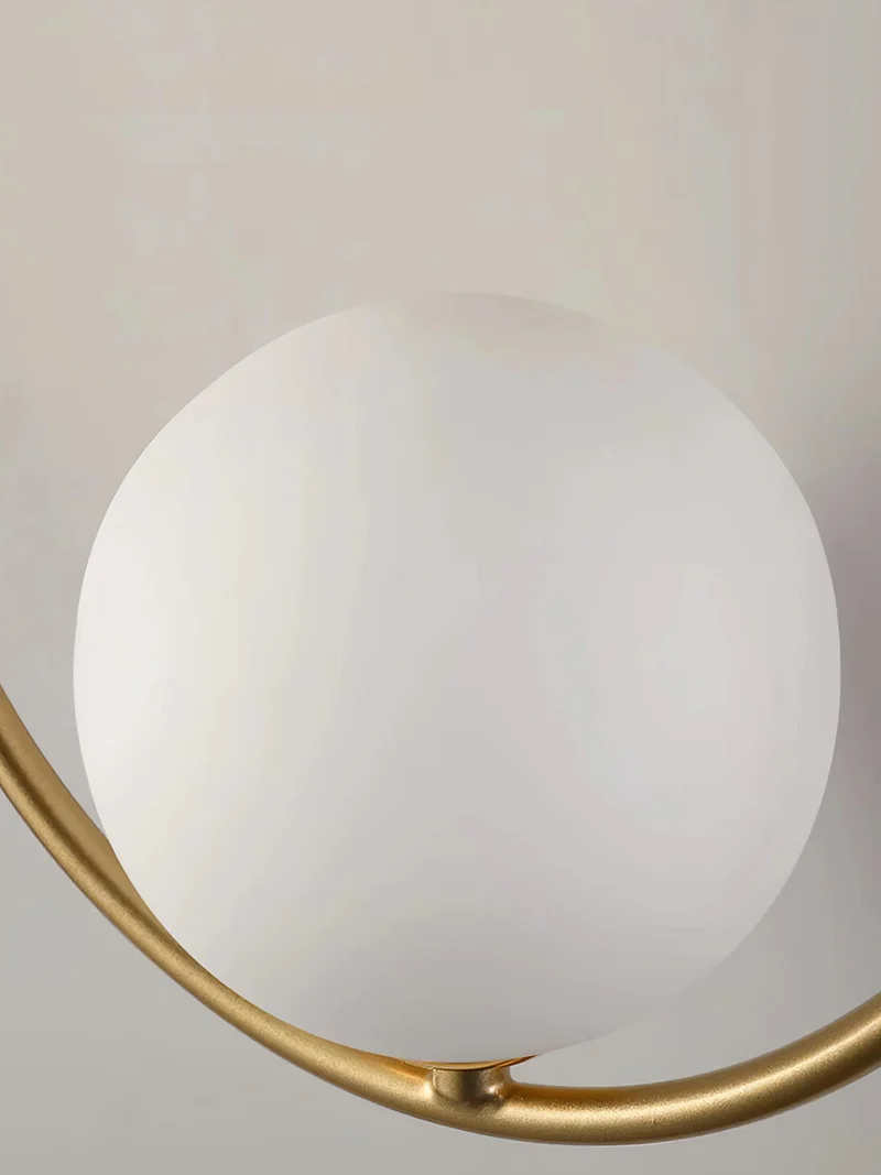 Design Wandlamp Goud Wit Glas Sfeerlicht Modern Interieur Woonaccessoires Stijlvolle Verlichting | Sansoti