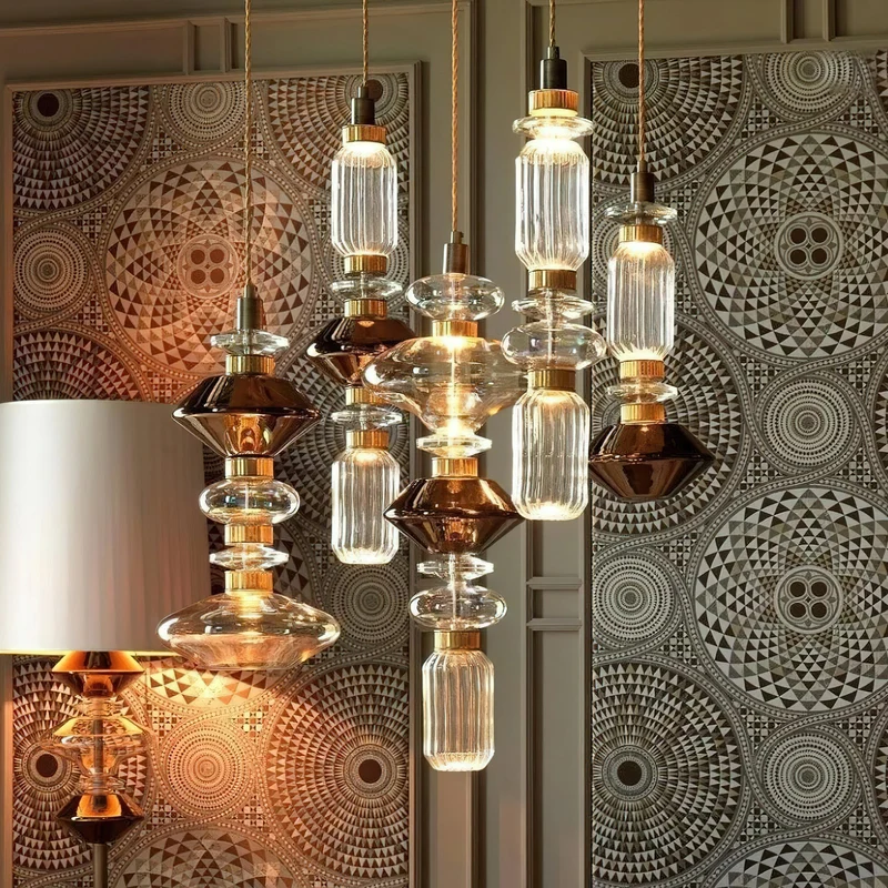 Glazen Hanglamp met Koperen Afwerking en Elegante Bolvorm voor Woonkamer en Eetkamer | Sansoti