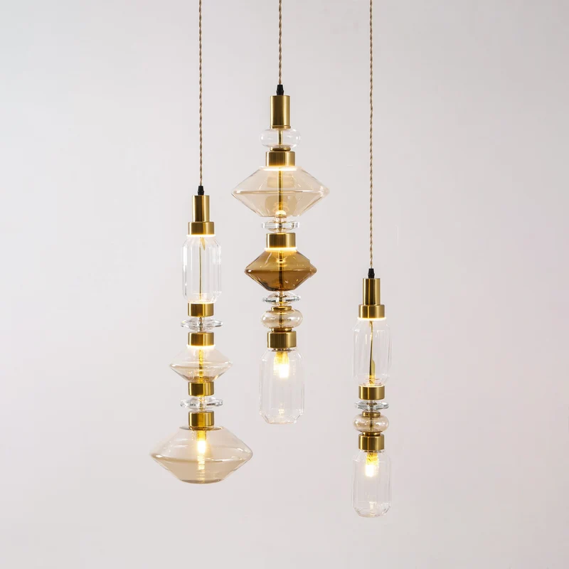 Glazen Hanglamp met Koperen Afwerking en Elegante Bolvorm voor Woonkamer en Eetkamer | Sansoti