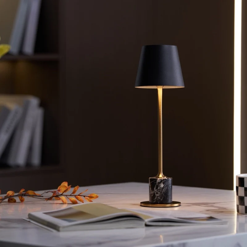 Draagbare Mini Tafellamp op Batterij met Marmeren Voet Ø10cm | Sansoti