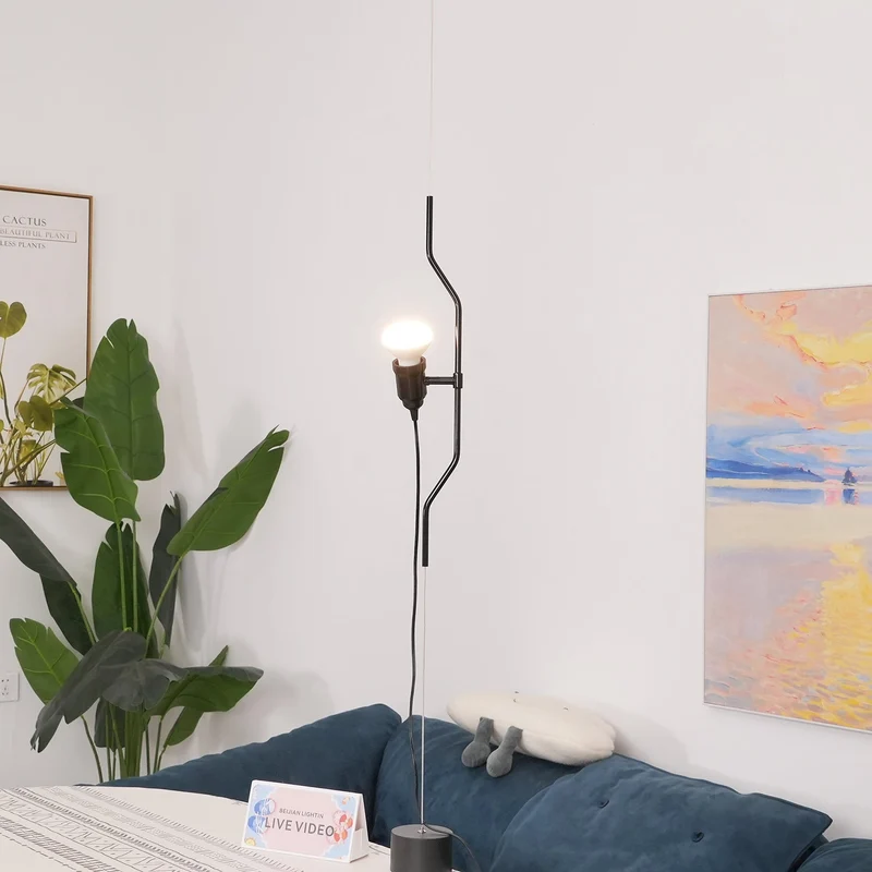 In Hoogte Verstelbare Hanglamp met Metalen Buiskap – Zwart/Wit/Rood | Sansoti