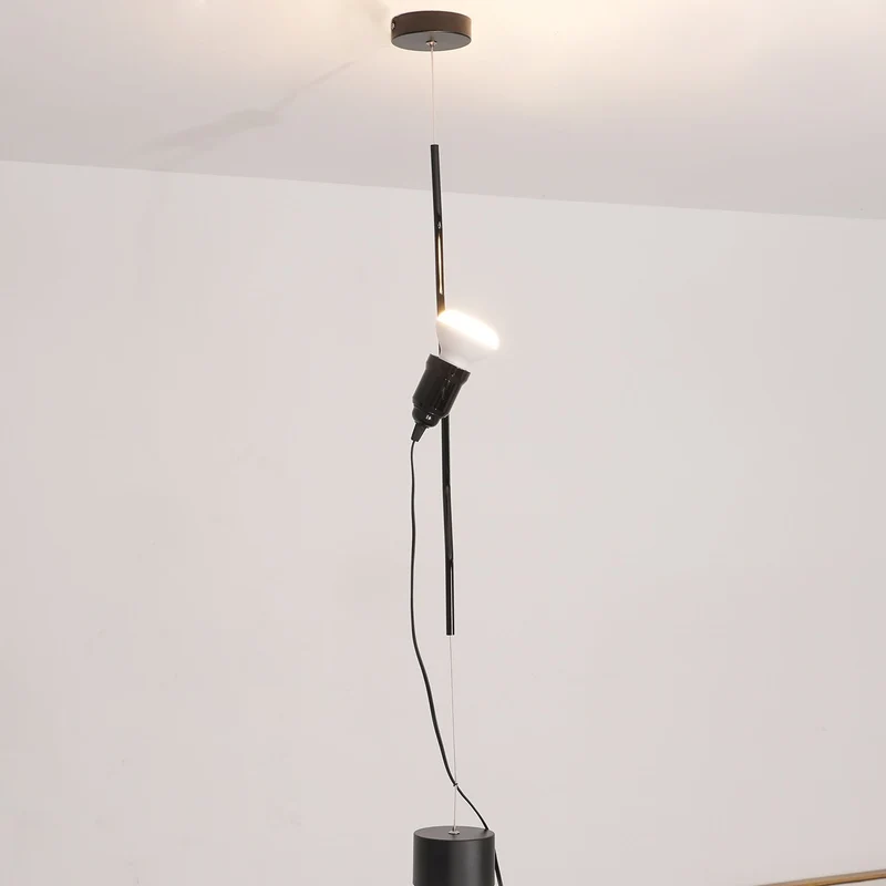 In Hoogte Verstelbare Hanglamp met Metalen Buiskap – Zwart/Wit/Rood | Sansoti