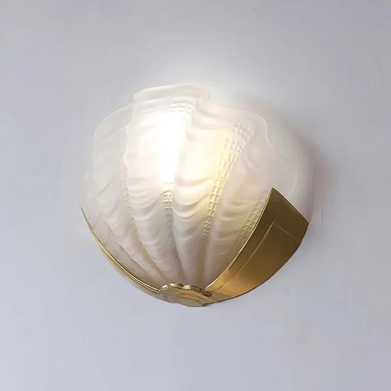 Glazen Wandlamp Schelp Design Messing & Glas Luxe Afwerking voor Gang en Slaapkamer | Sansoti