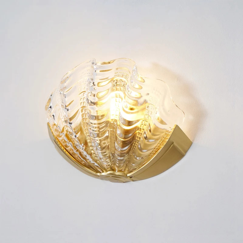 Glazen Wandlamp Schelp Design Messing & Glas Luxe Afwerking voor Gang en Slaapkamer | Sansoti