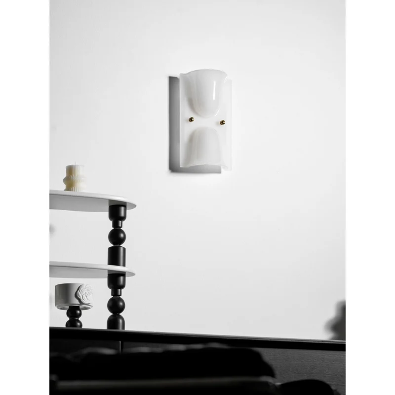 Mollo Wandlamp — Organische Hars & IJzer Wandverlichting | Sansoti