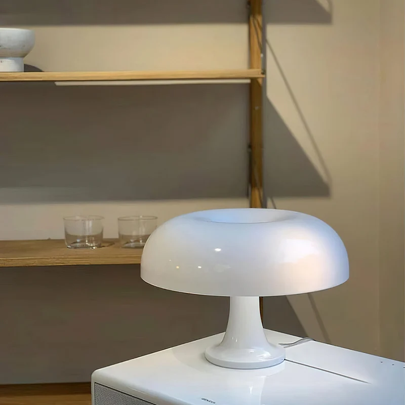 Paddenstoelvormige Tafellamp met 4 Lichtbronnen en Gedimde Retro Sfeer | Sansoti