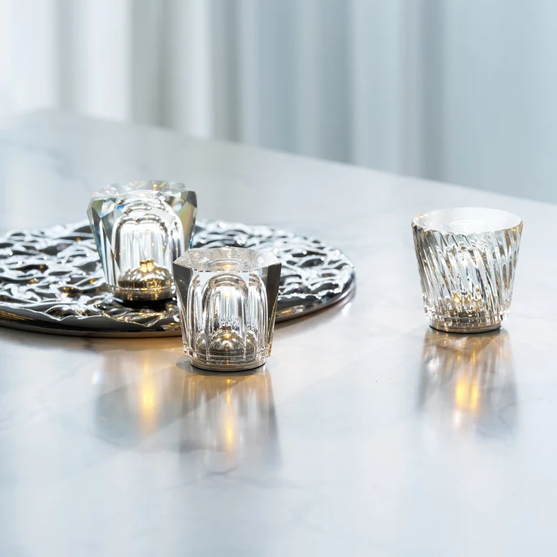 Diamant Kristal Tafellamp met Ingebouwde Accu – Draadloos & Dimbaar – Ø 8,2 cm × H 9 cm | Sansoti