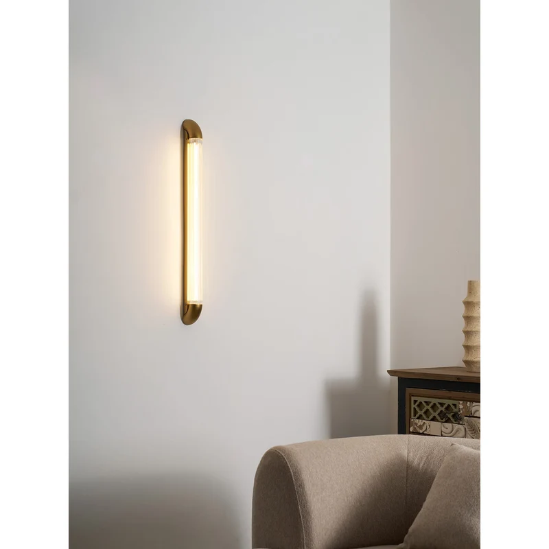 Wandlamp met Geribbelde Glazen Buis en Gebogen Roestvrijstalen Accenten | Moderne Verlichting met Geïntegreerde LED | Sansoti