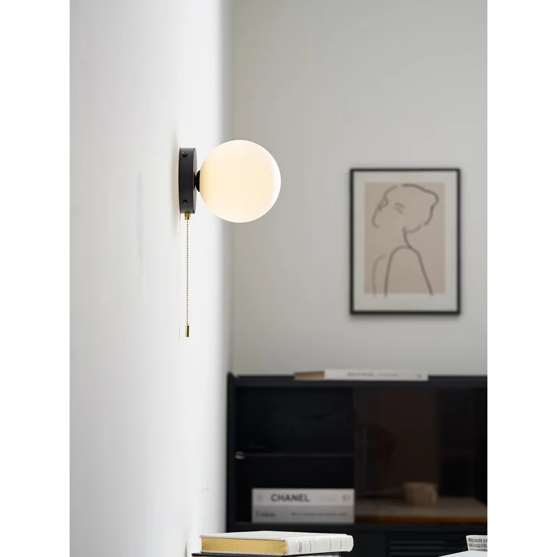 Glazen Wandlamp Scandinavisch Design met Ronde Bolkap Wit Glas G9 Fitting Compact & Modern Sfeervol voor Slaapkamer Hal | Sansoti